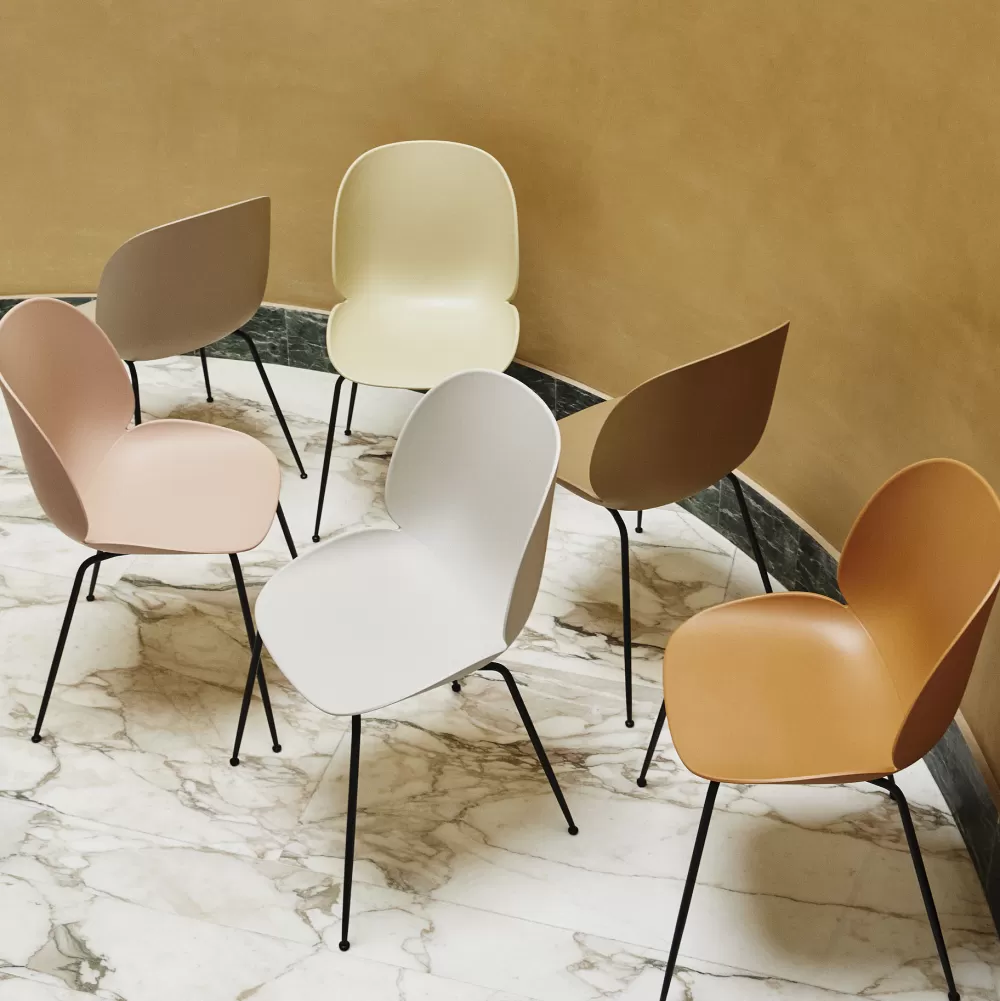 Sedie^GUBI Beetle Dining Chair | Sedia Da Pranzo