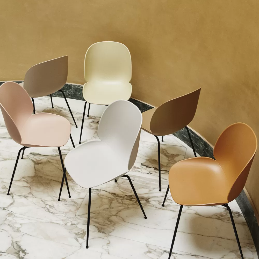 Sedie^GUBI Beetle Dining Chair | Sedia Da Pranzo