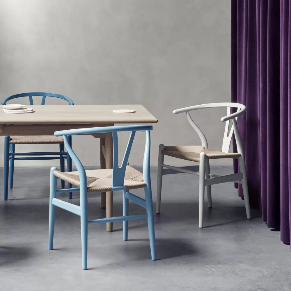 Sedie^Carl Hansen & Søn Ch24 Wishbone Chair | Sedia | Faggio Bianco - Ex Display