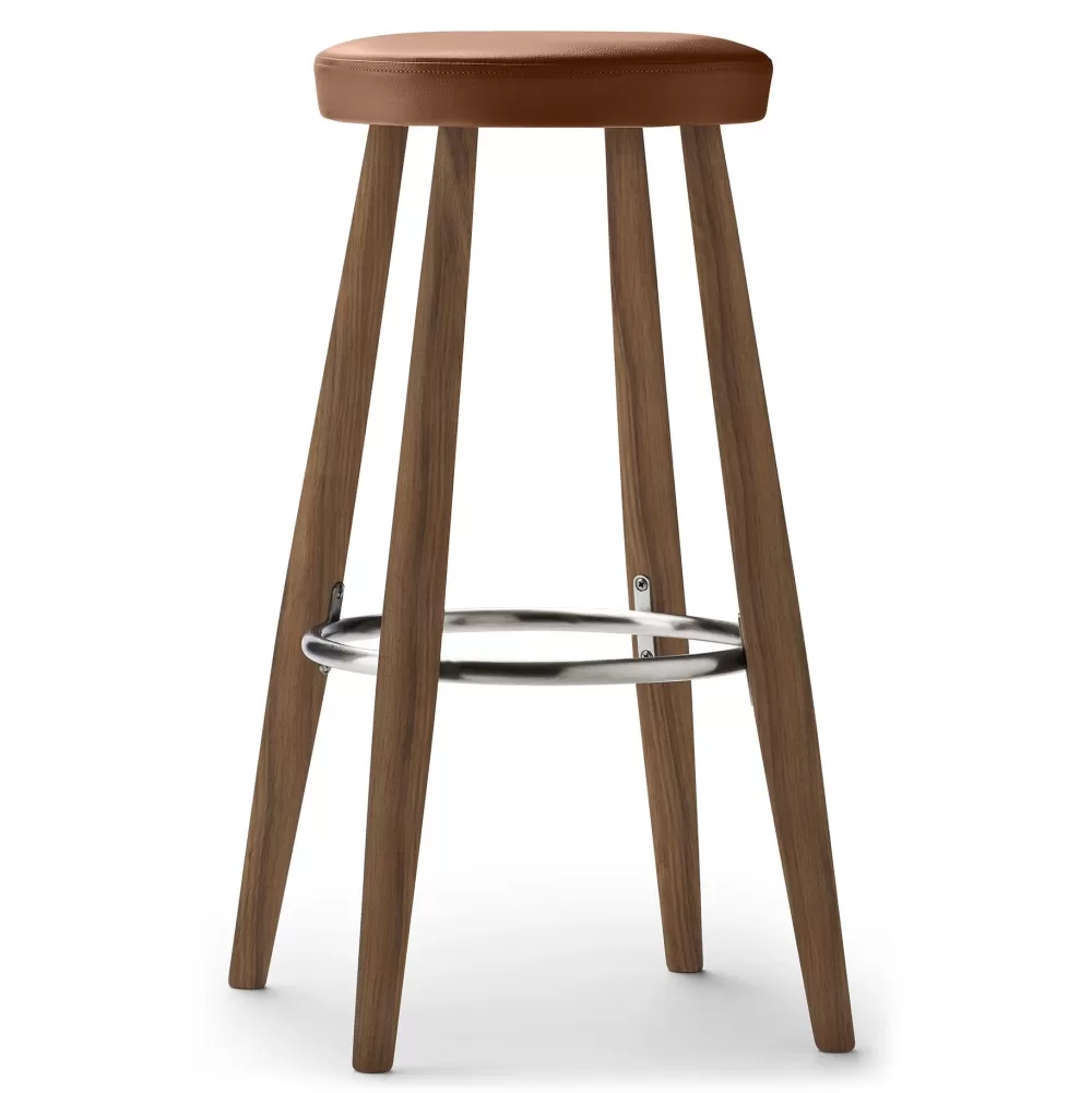 Sgabelli^Carl Hansen & Søn Ch56 | Sgabello | Noce Oliato - Pelle Marrone