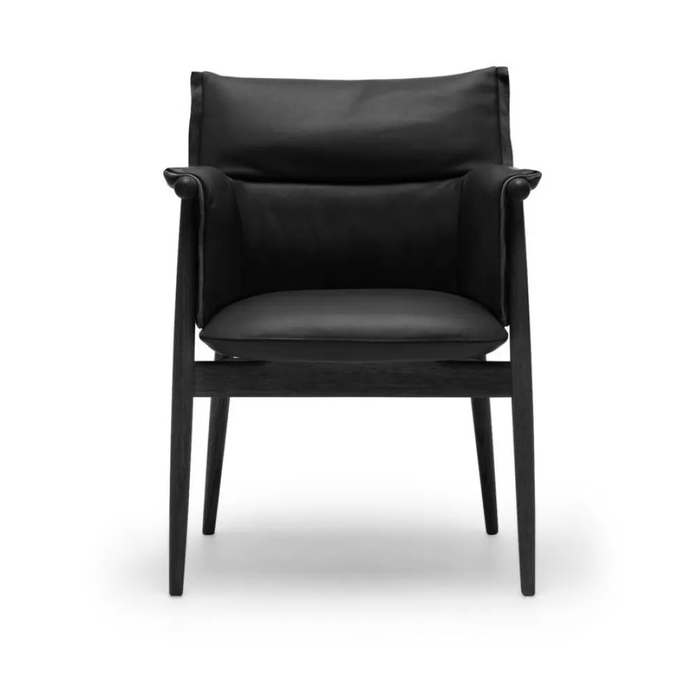 Poltrone Singole^Carl Hansen & Søn E005 Embrace Chair | Poltrona | Rovere - Pelle Nera