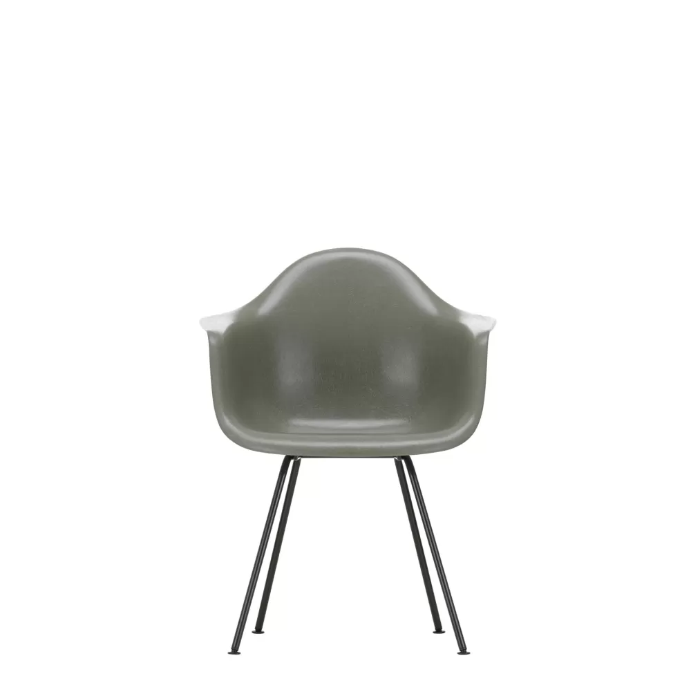 Sedie^Vitra Eames Fiberglass Armchairs Dax | Poltroncina - Eames Raw Umber - Nero Liscio