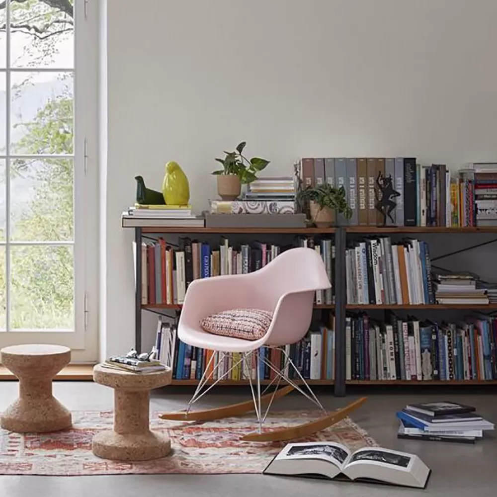 Sedie^Vitra Eames Plastic Armchair Rar | Poltrona A Dondolo | Rosa Pallido - Cromo