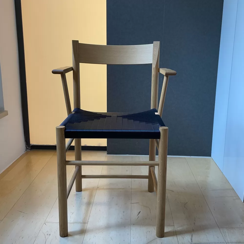 Sedie^Brdr. Krüger F Dining Chair | Sedia Con Braccioli | Rovere-Tessuto Nero - Ex Display