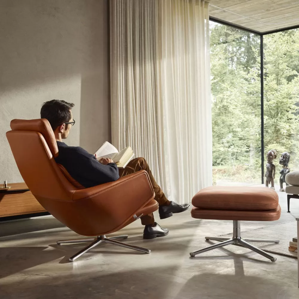 Poltrone Singole^Vitra Grand Relax & Ottoman | Poltrona E Poggiapiedi | Pelle Cognac - Base Alluminio