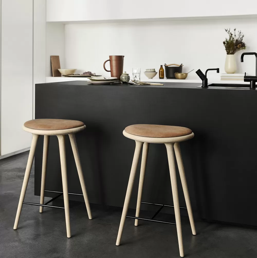 Sgabelli^Mater High Stool | Sgabello 74 Cm | Rovere - Cuoio