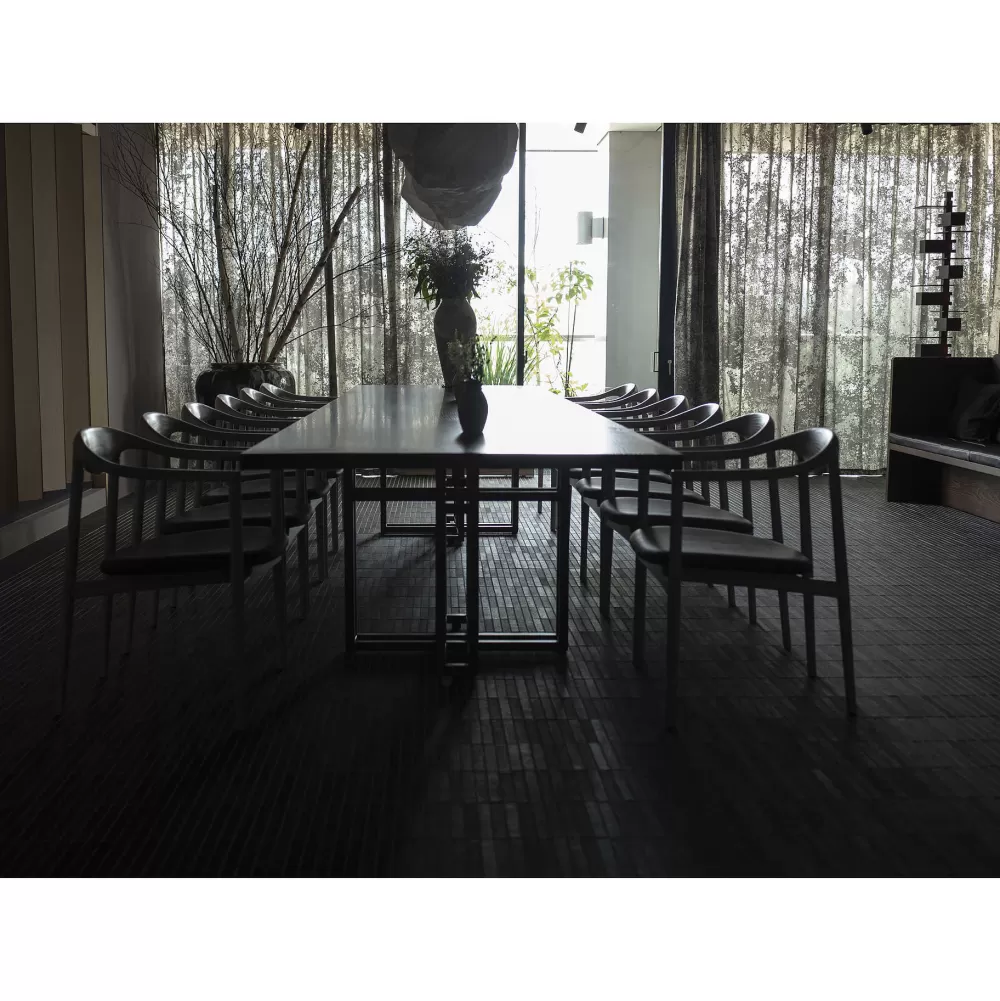 Sedie^Brdr. Krüger Jari Dining Chair | Sedia | Frassino Nero-Pelle Marrone
