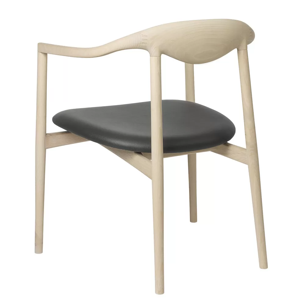 Sedie^Brdr. Krüger Jari Dining Chair | Sedia | Frassino-Pelle Nera
