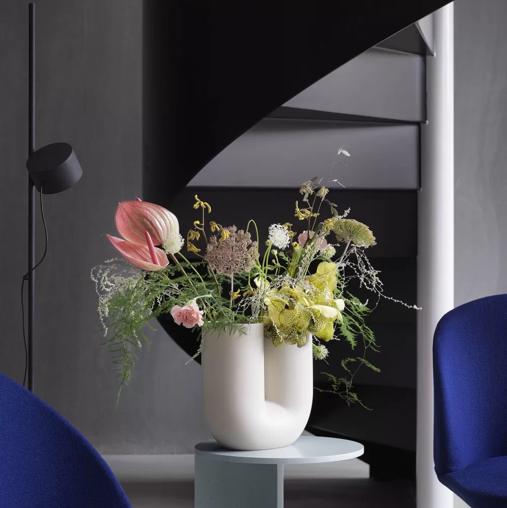 Vasi^Muuto Kink Vase | Vaso | Sabbia