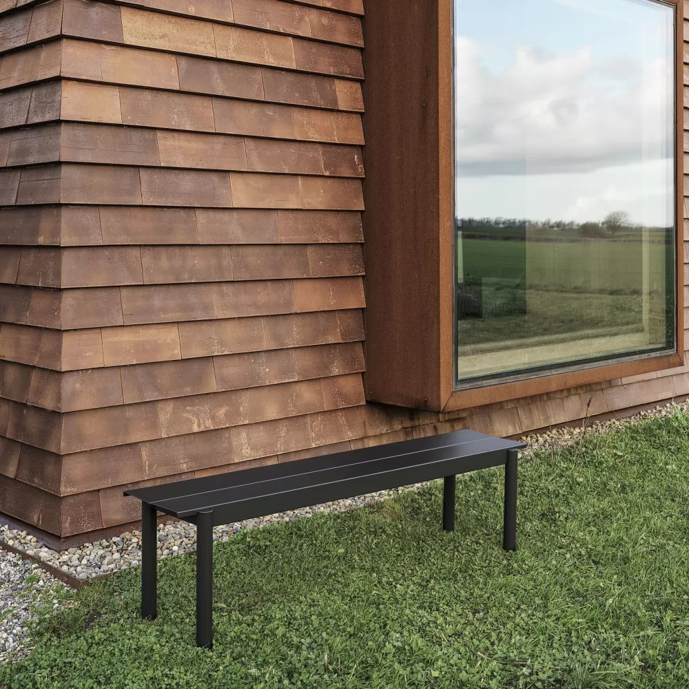 Sedie Per Esterni^Muuto Linear Steel Bench | Panca Per Esterni | Nero