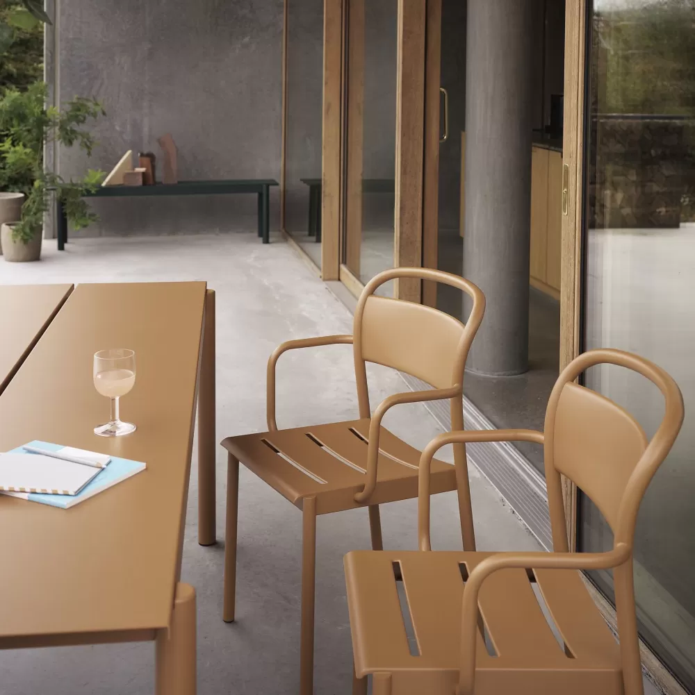 Tavoli Per Esterni^Muuto Linear Steel Table | Tavolo Per Esterni | Burnt Orange