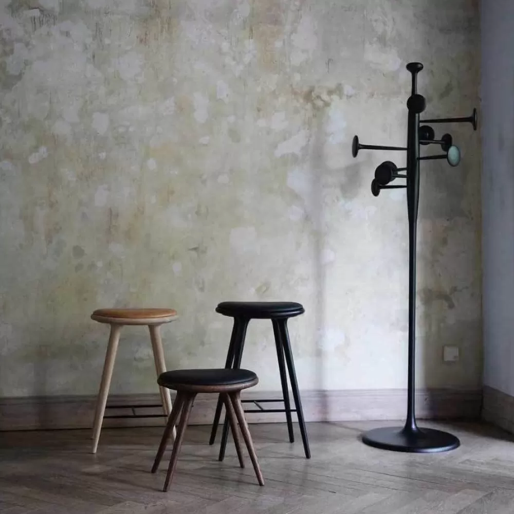 Sgabelli^Mater Low Stool | Sgabello 47 Cm | Faggio Scuro - Pelle Nera