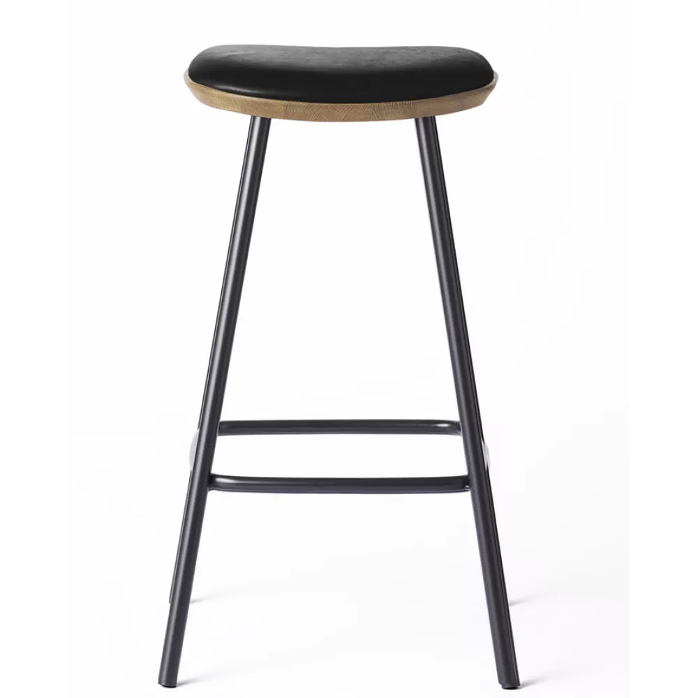 Sgabelli^Brdr. Krüger Pauline Bar Stool H65 | Sgabello | Metallo-Rovere-Pelle Nera
